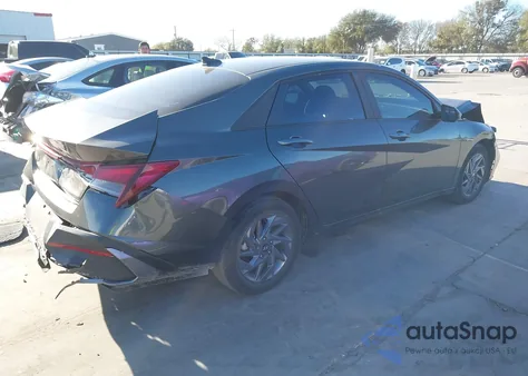 2024 Hyundai Elantra Sel z USA, uszkodzony, nr VIN KMHLM4DG7RU638859